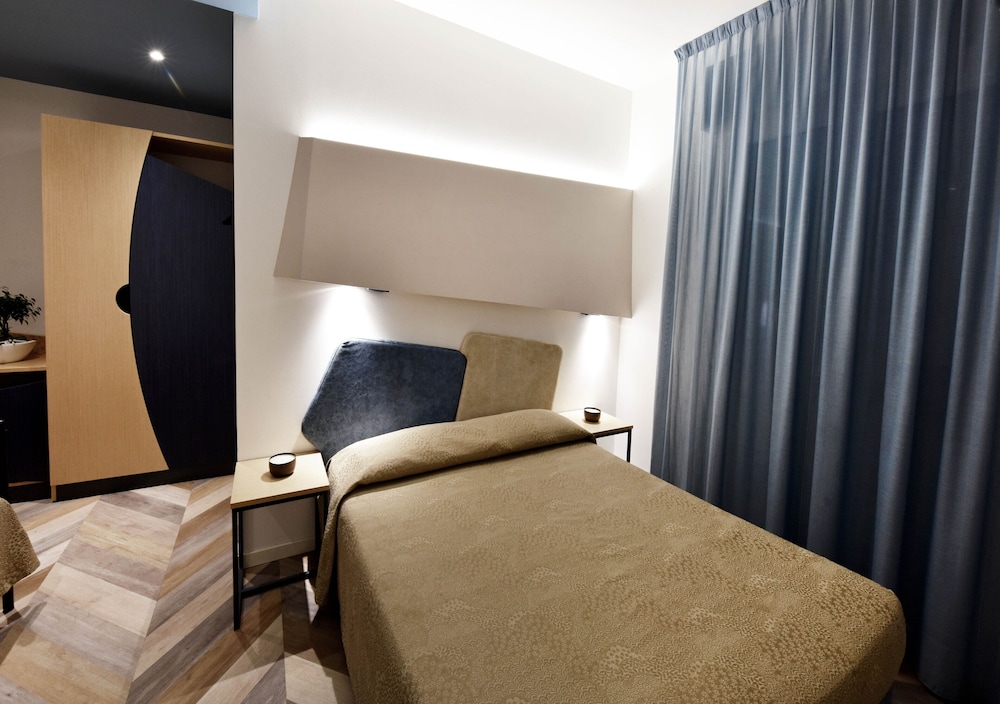 Standard Quadruple Room - Photo 2