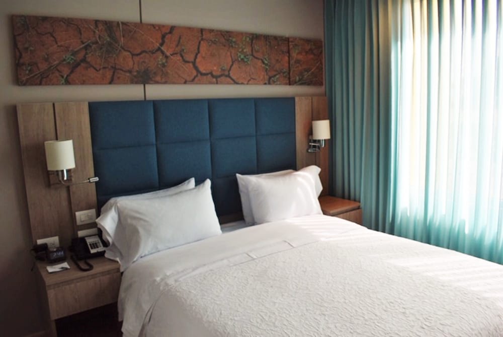 Room, 1 Queen Bed, Accessible photo 1