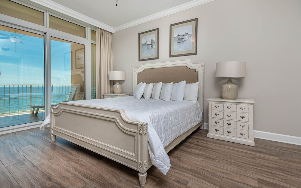 Condo, 4 Bedrooms