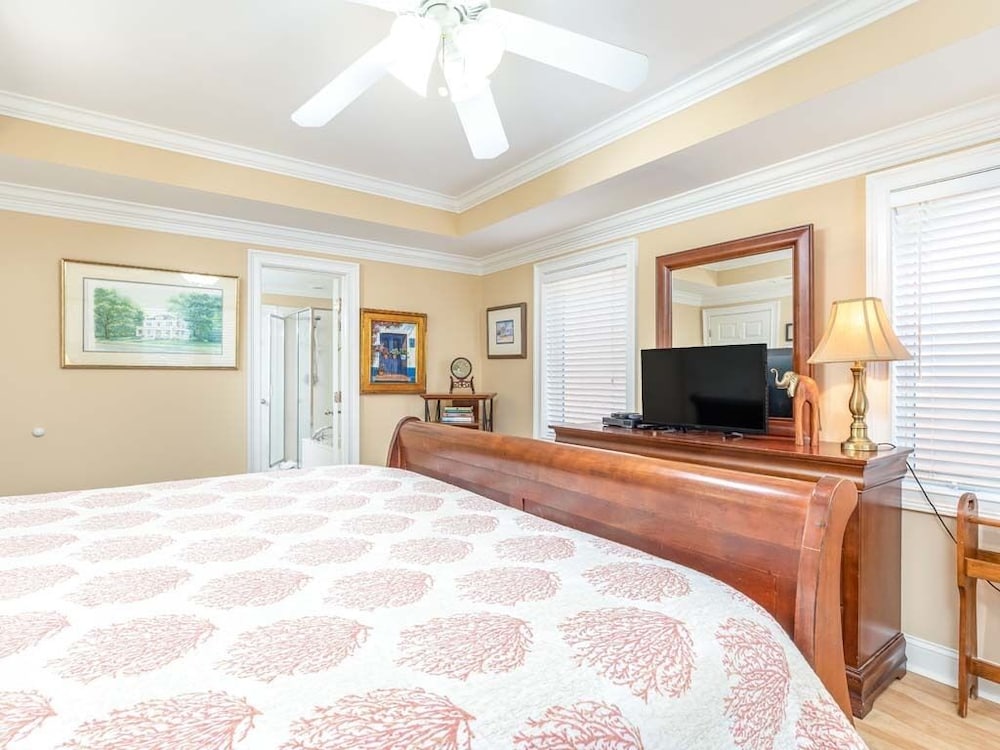 Condo, Multiple Beds, Pool Access, Pool View (#214 - Pets)