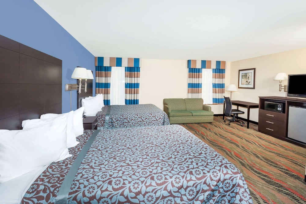 Studio Suite, 2 Queen Beds, Non Smoking - Photo 1