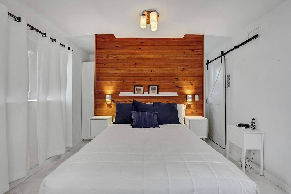 Classic Double Room (Waves 22) photo 1