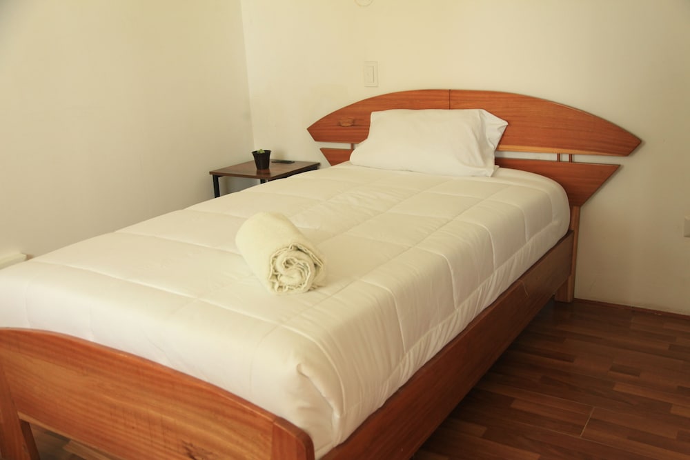 Classic Single Room, 1 Large Twin Bed