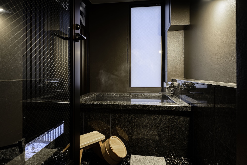 Corner Twin Upper Floor City View with Partially Open-air Bath, Non Smoking - Photo 6