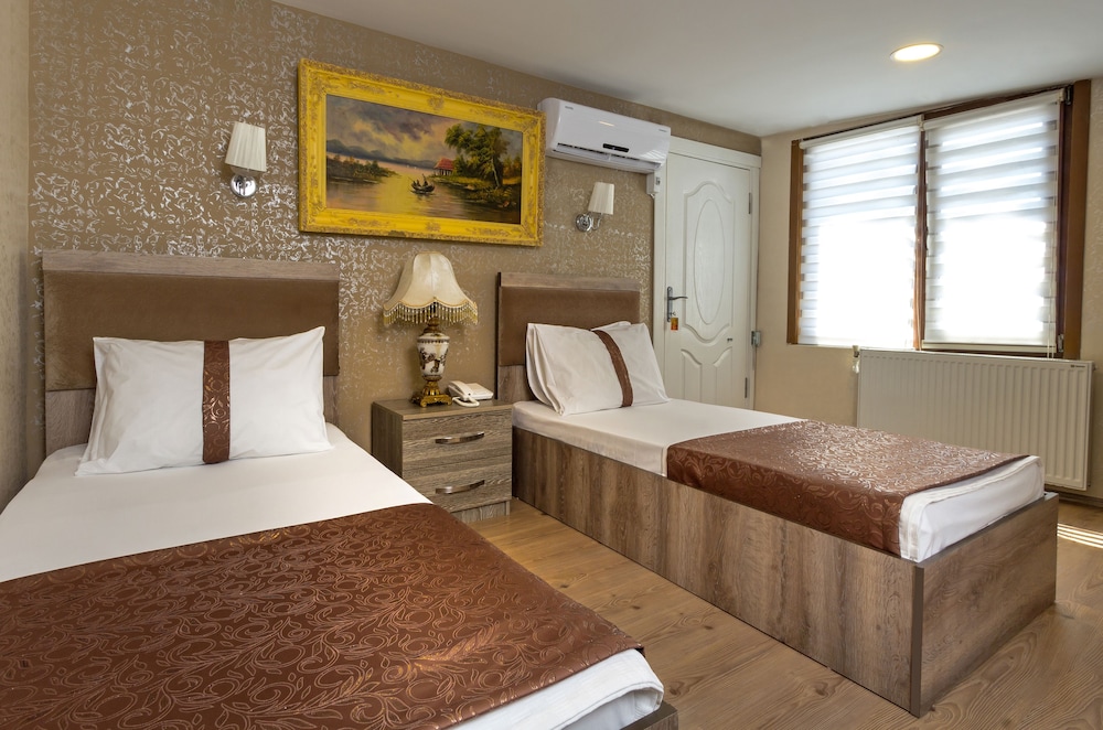 Standard Twin Room, River View photo 2