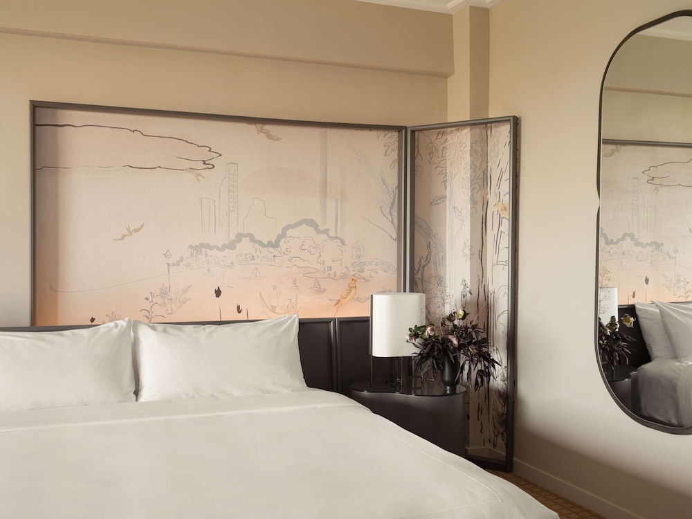 Room, 1 King Bed, Accessible (Park Lane, with Tub Shower)
