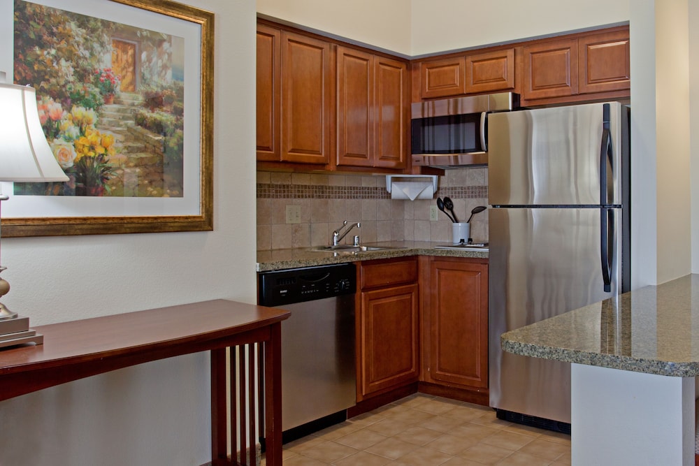 Suite, 1 Bedroom, Accessible, Kitchen (Communications) - Photo 2