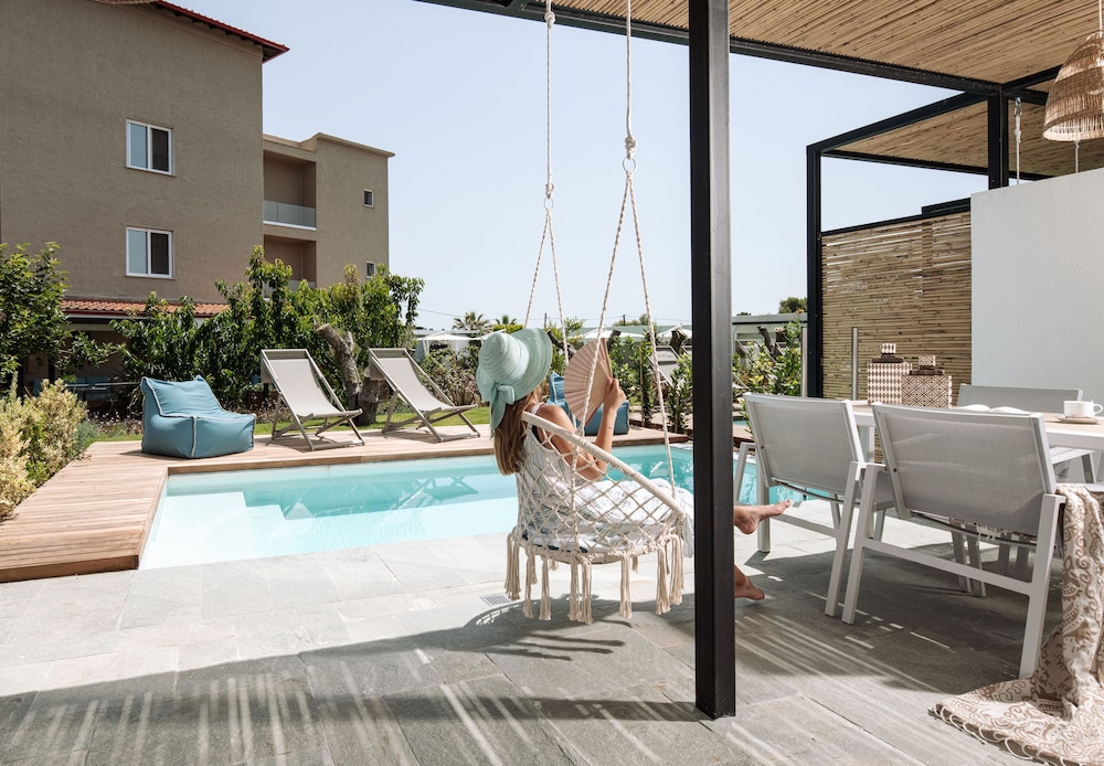 Suite, 2 Bedrooms, Private Pool, Garden View