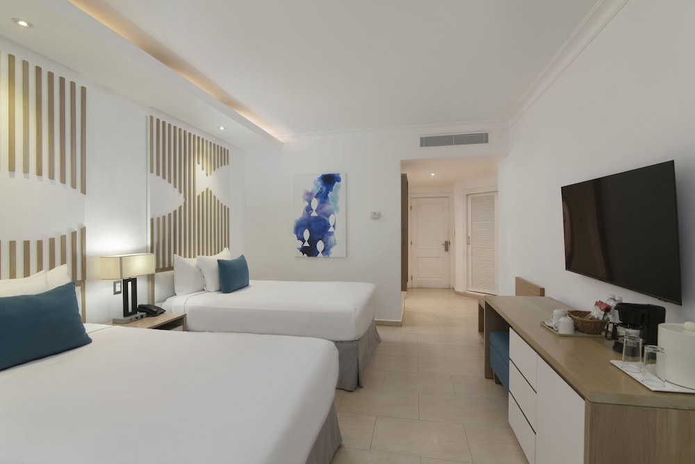 Premium Room, 2 Double Beds, Garden View - Photo 1