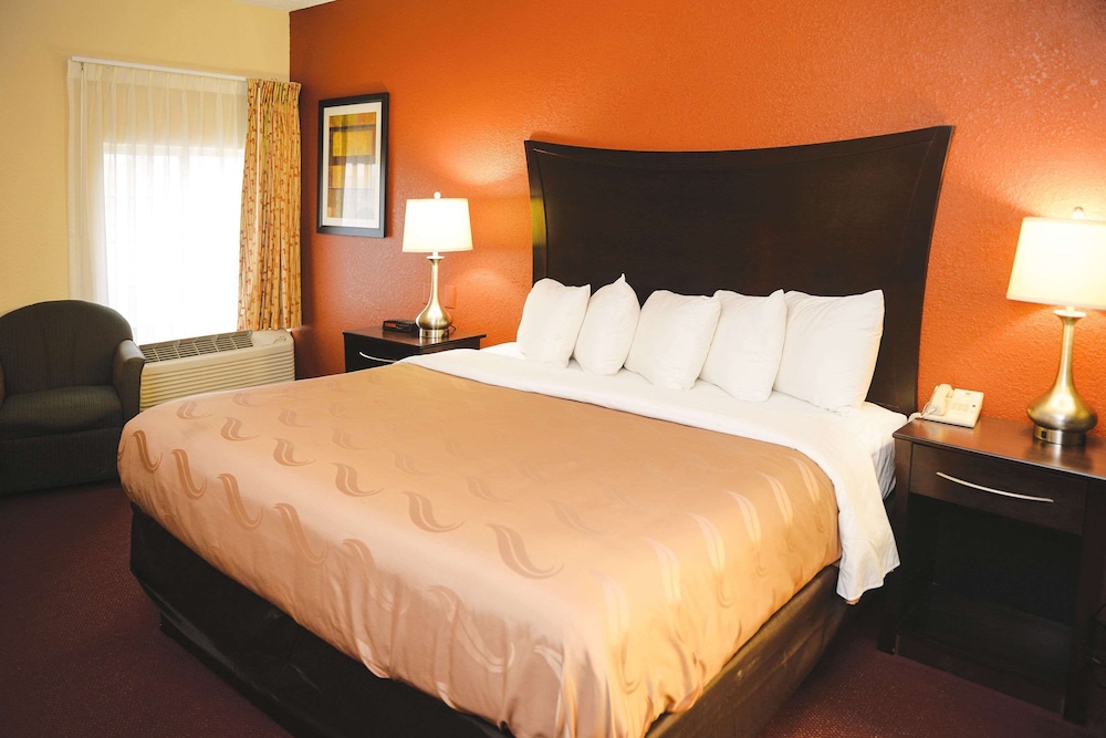 Room, 1 King Bed, Accessible, Non Smoking - Photo 6