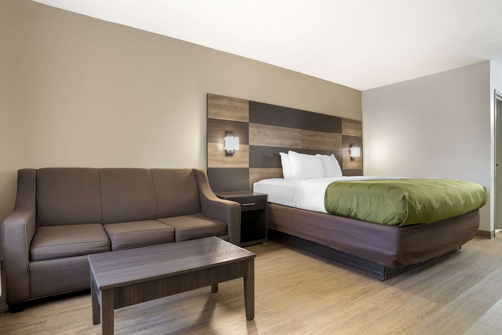 Suite, 1 King Bed with Sofa bed, Non Smoking - Photo 1