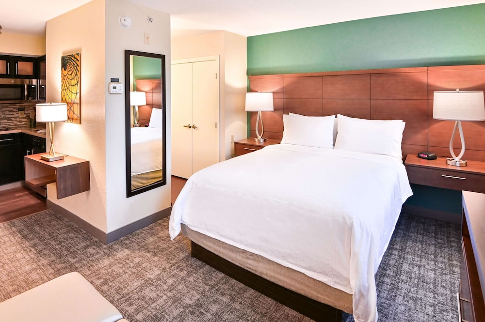 Studio Suite, 1 Queen Bed (Studio) - Photo 2