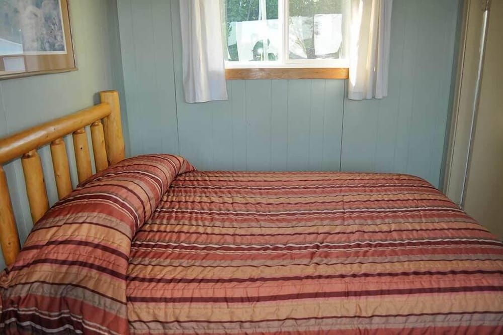 Room, 1 Double Bed, Lake View photo 3