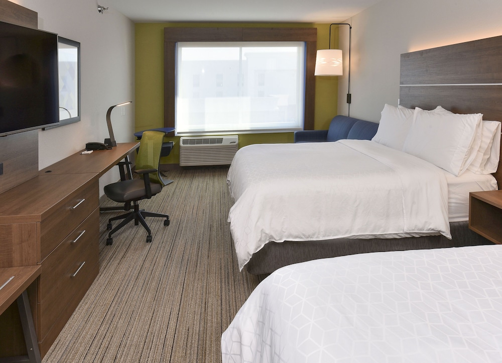 Suite, Multiple Beds - Photo 1