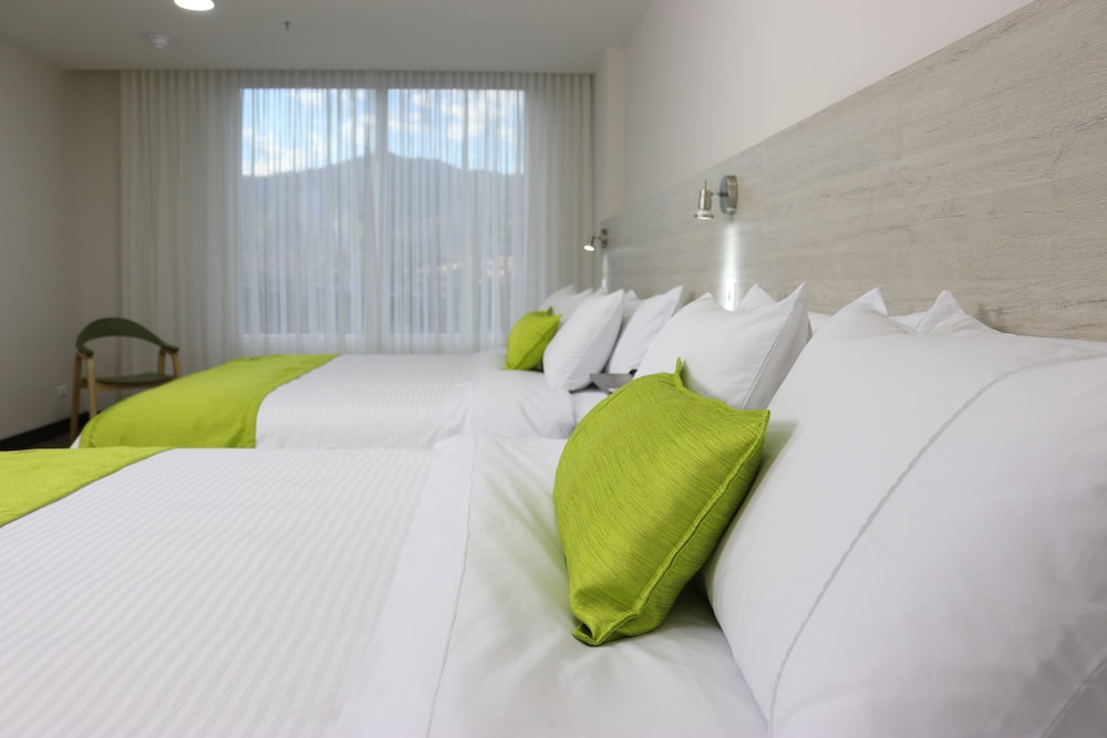 Superior Twin Room, Multiple Beds, City View photo 1