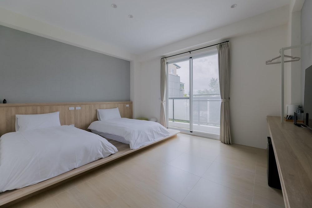 Basic Twin Room photo 1