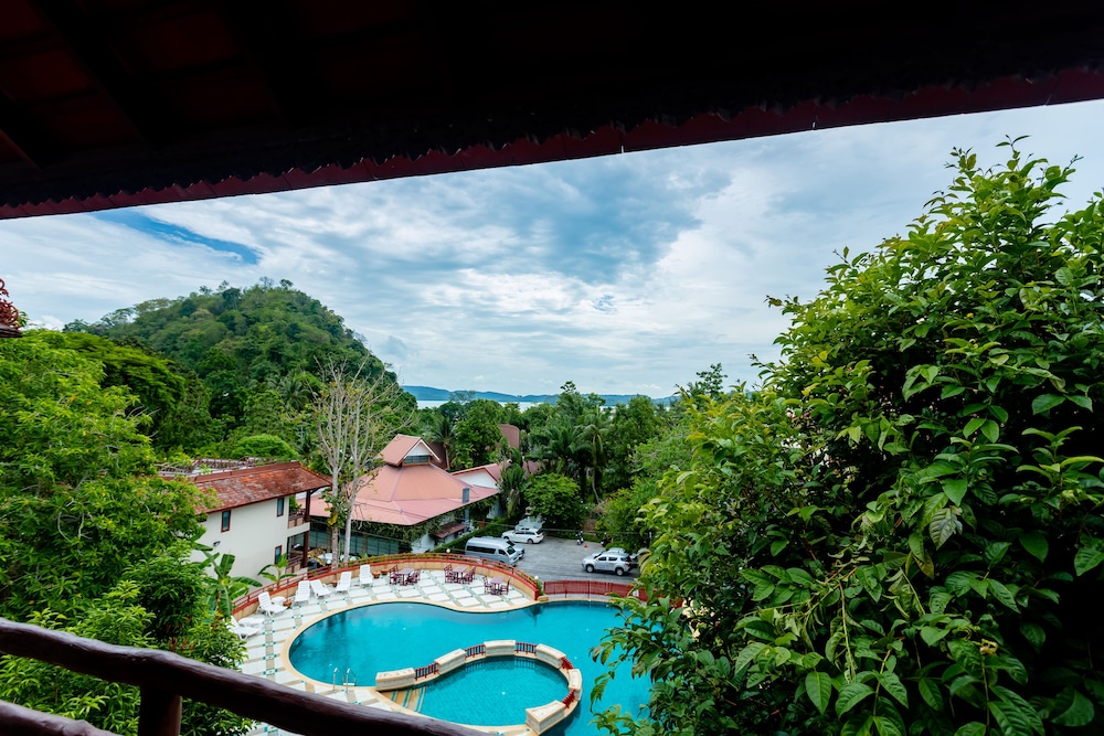 Deluxe Partial Sea View - Photo 4