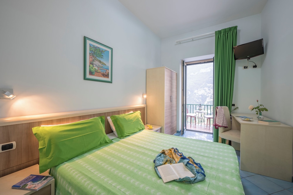 Comfort Double or Twin Room, Balcony, Hill View