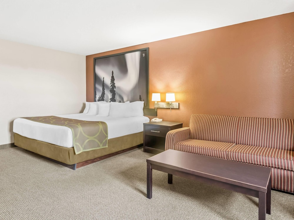 Suite, 1 King Bed, Non Smoking - Photo 5