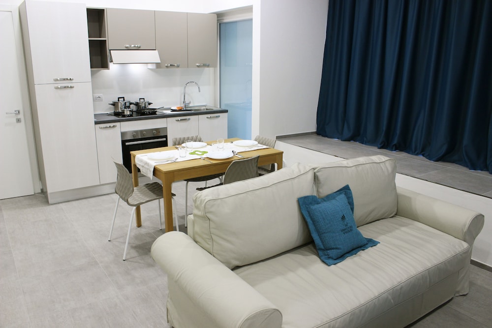 Apartment, 2 Bedrooms - Photo 9