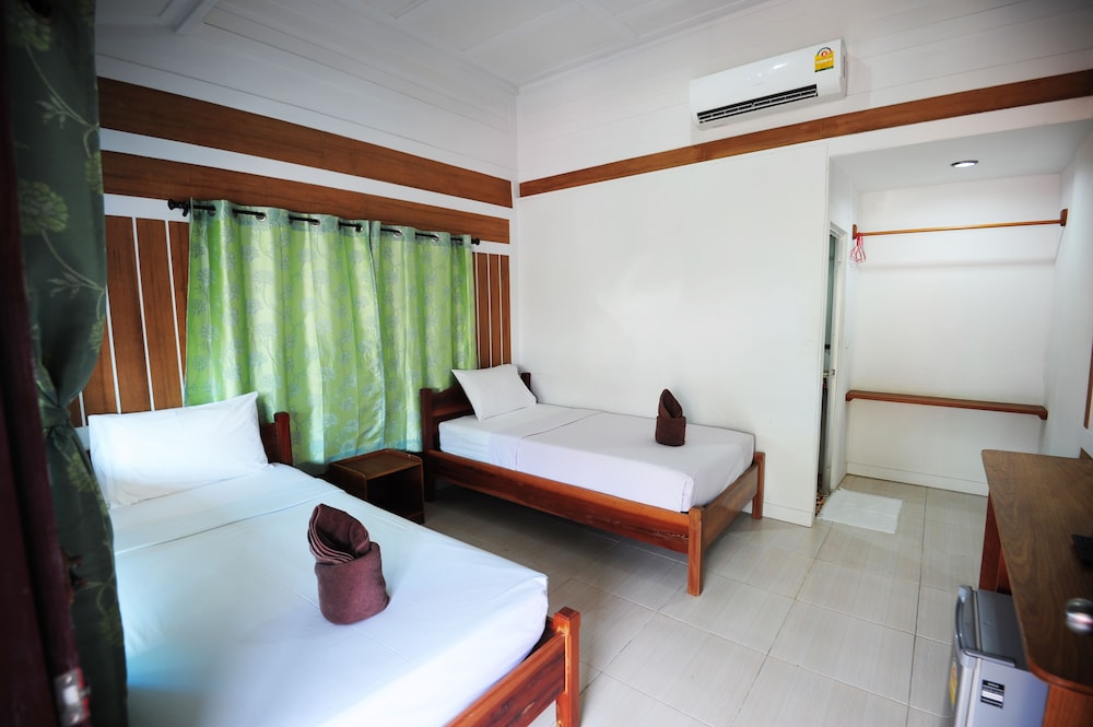 Standard Room (Air Con) photo 2
