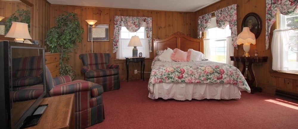Standard Room, 1 Queen Bed, Sea View photo 1