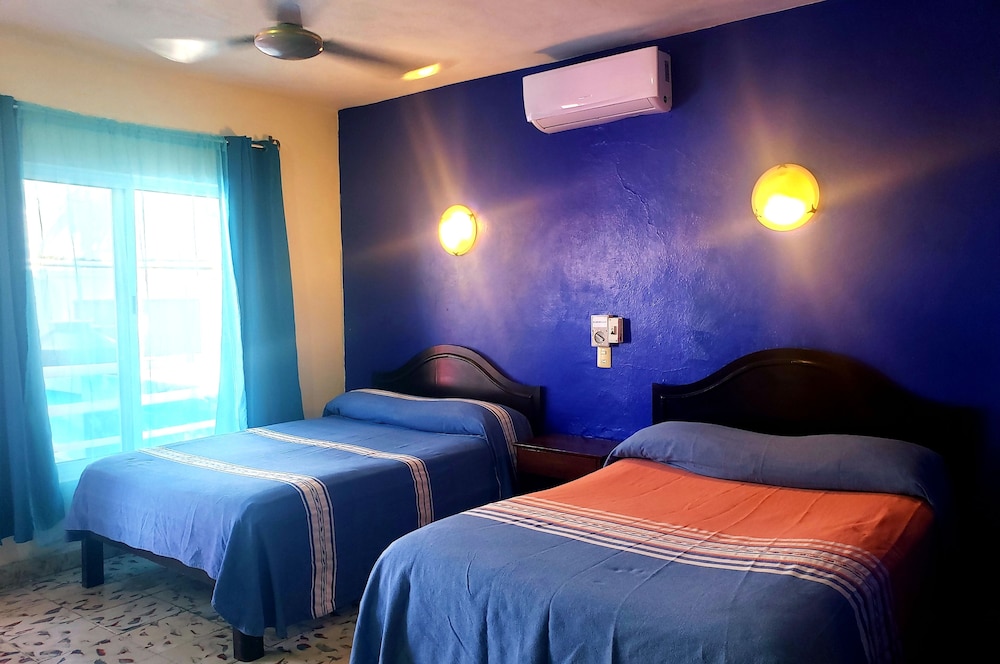 Standard Room, 2 Queen Beds