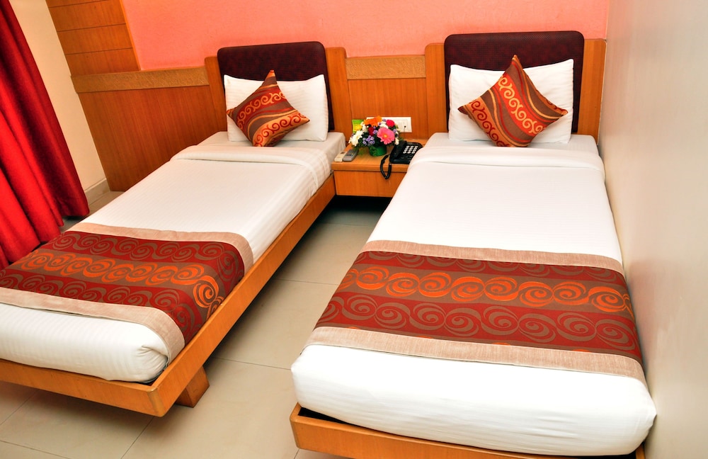 Deluxe Room - Photo 5
