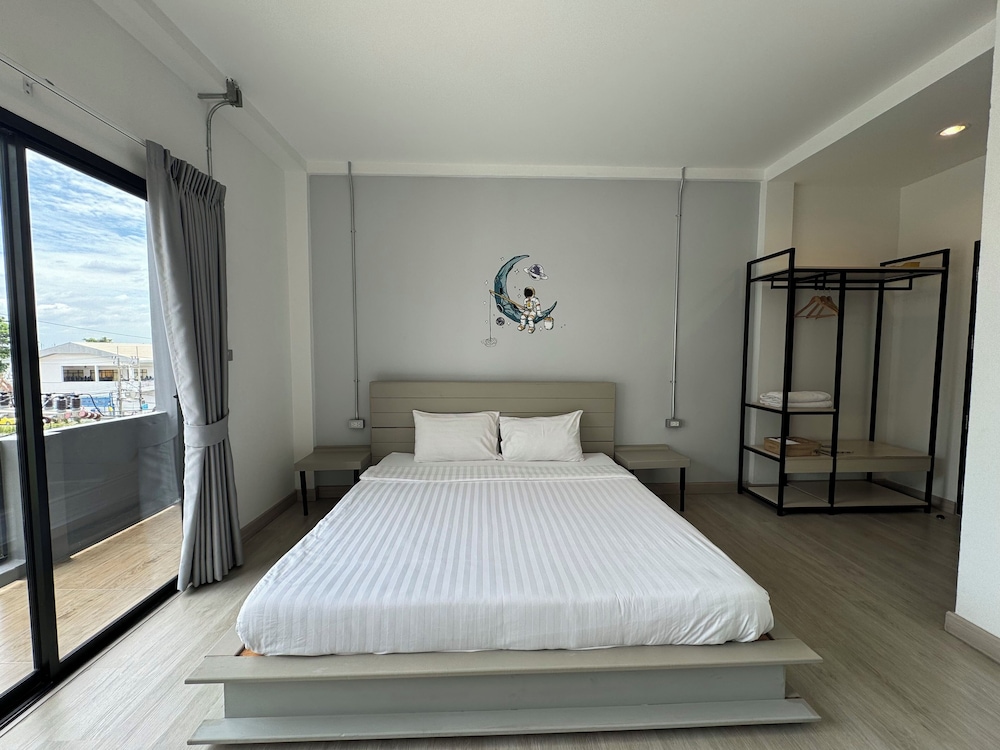 Standard King Room With Balcony