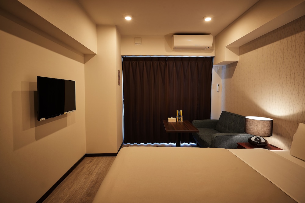 Double Room, Non Smoking - Photo 37