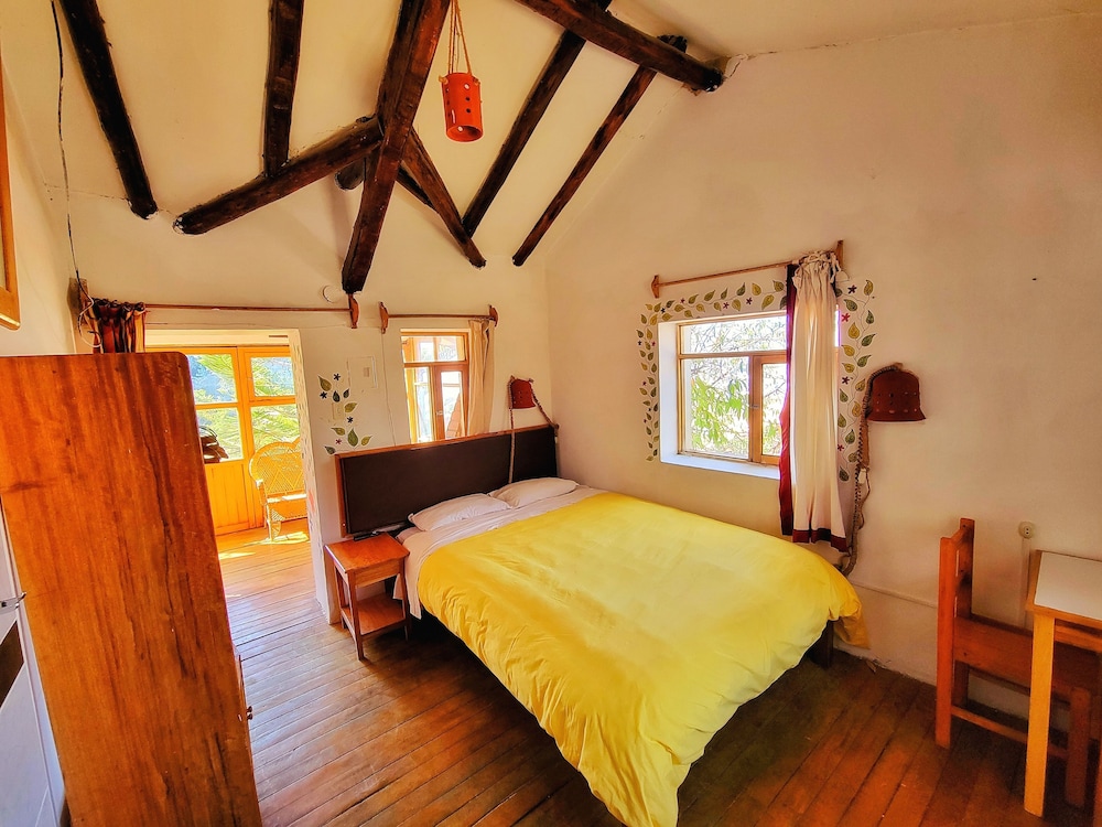 Superior Room, 1 Queen Bed, Fireplace, City View - Photo 1