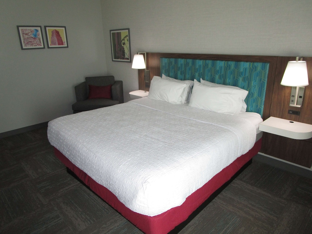 Standard Room, 1 Queen Bed, Accessible, Bathtub