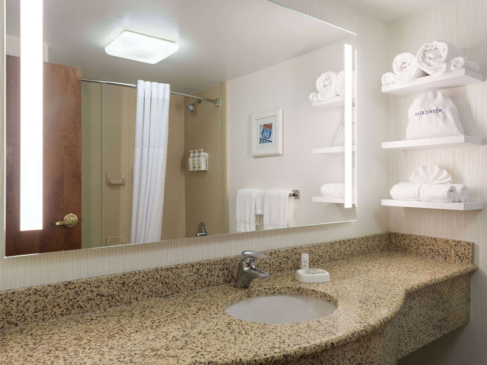Suite, Multiple Beds, Non Smoking photo 2