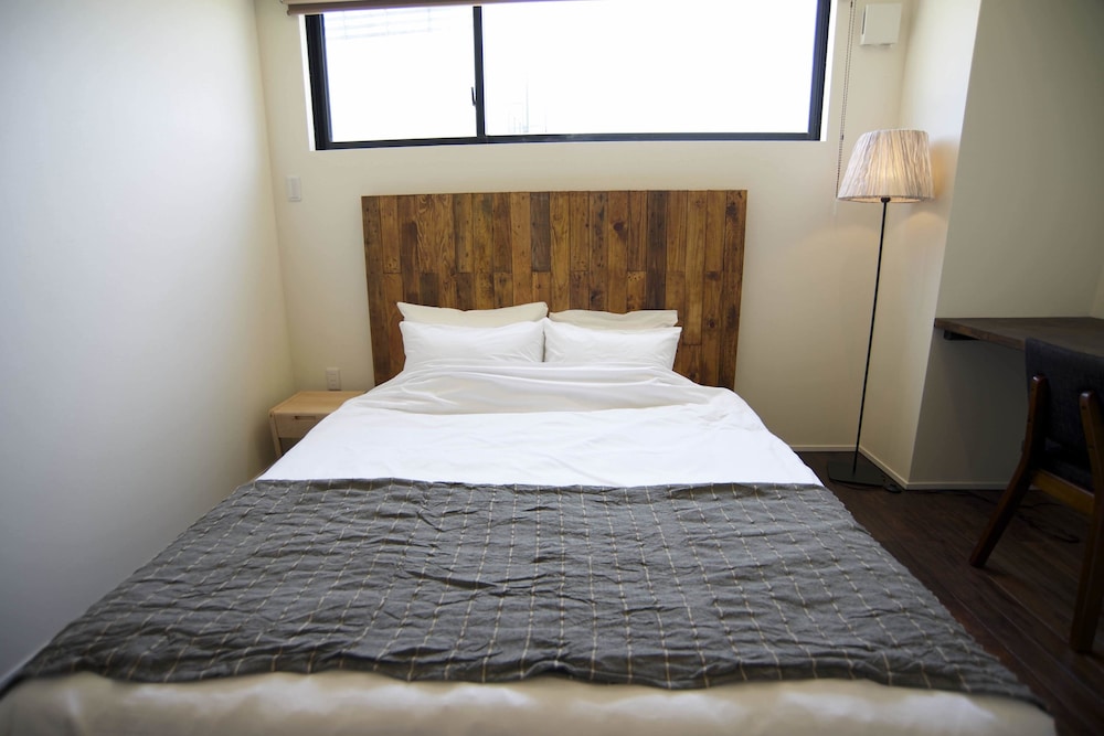 side.B niwa, Residential Condominium