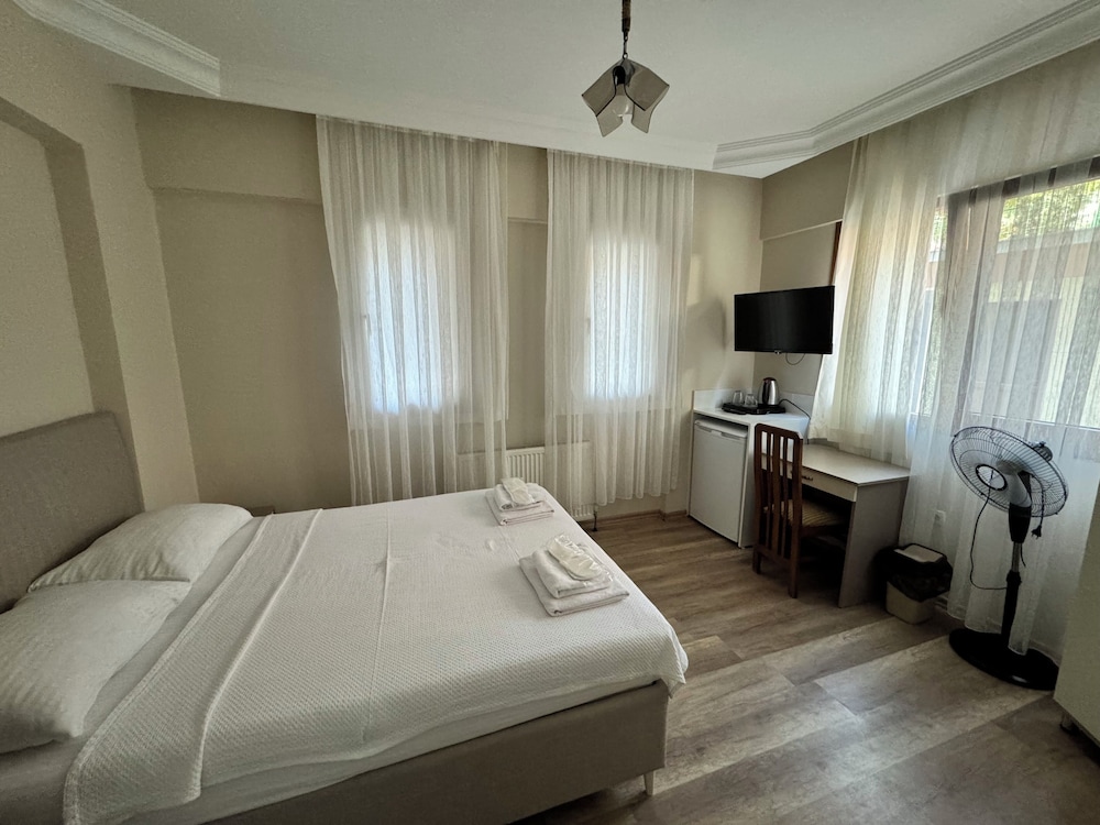 Standard Double Room, 1 Double Bed photo 3