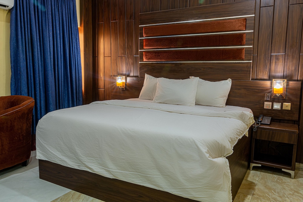 Superior Room (Deluxe) photo 2
