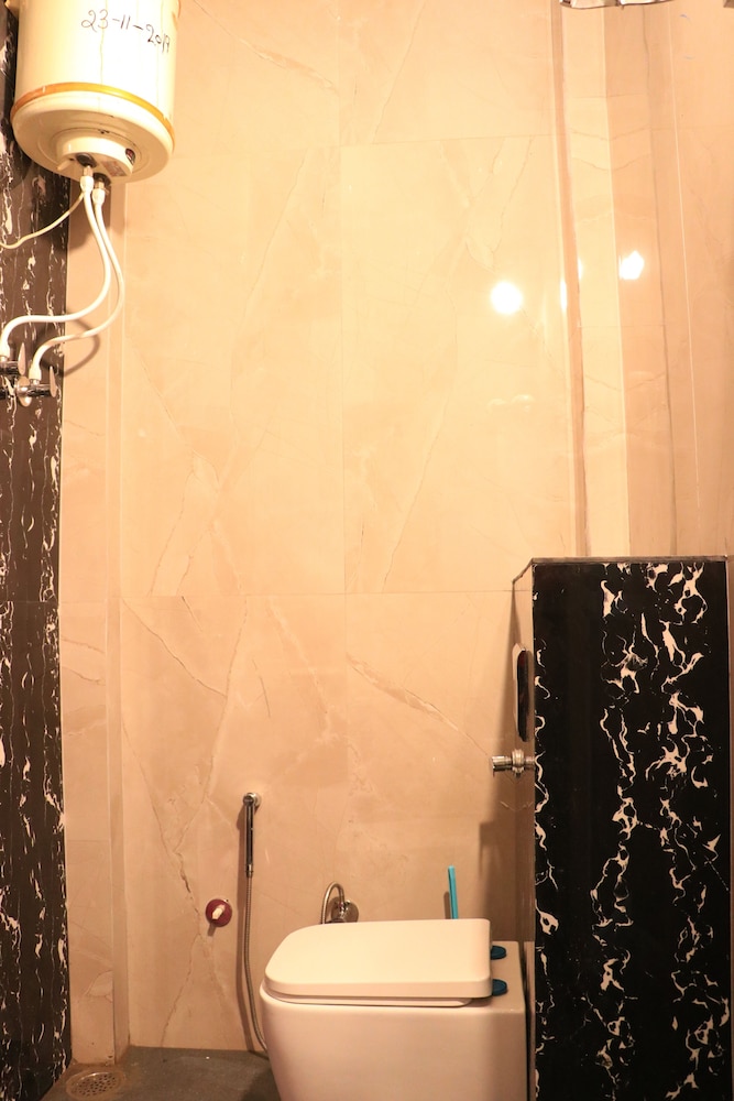 Deluxe Room - Photo 2