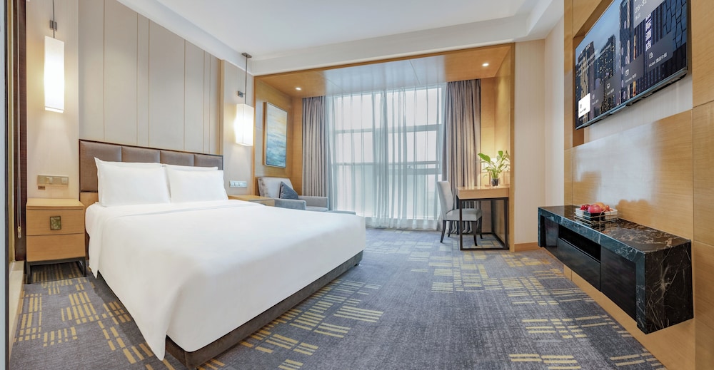 Deluxe Double Room, 1 Queen Bed, City View
