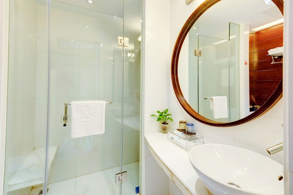 Standard Twin Room - Photo 6