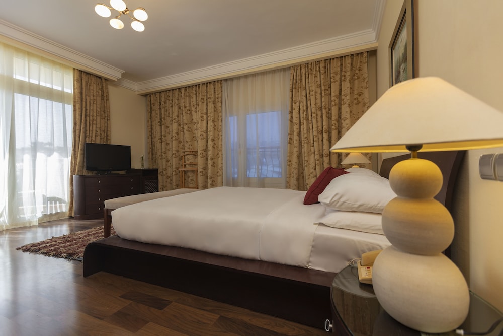 Superior Room, Multiple Beds, Sea View (Nariman Villa)