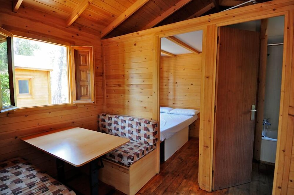 Bungalow (2 adultos + 2 niños)