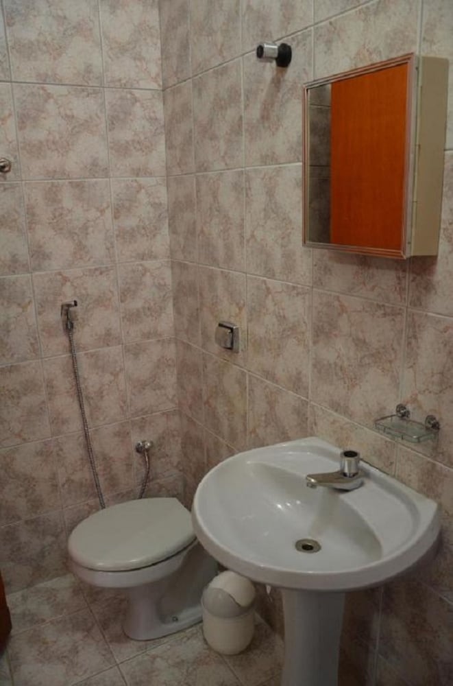 Standard Double Room - Photo 6