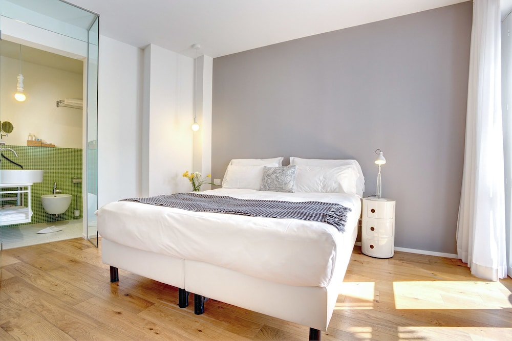 Deluxe Quadruple Room - Photo 16