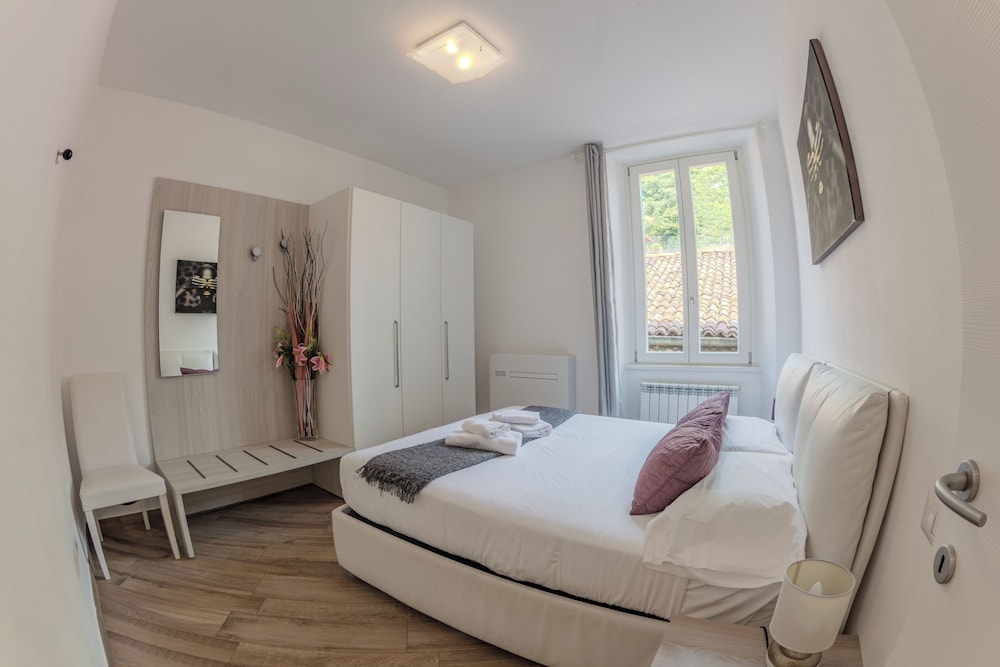 Family Apartment, 2 Bedrooms photo 3
