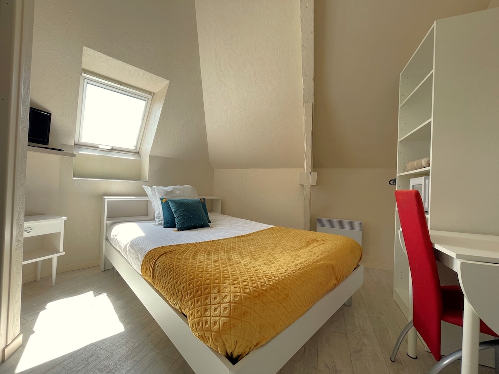 Economy Double Room photo 3