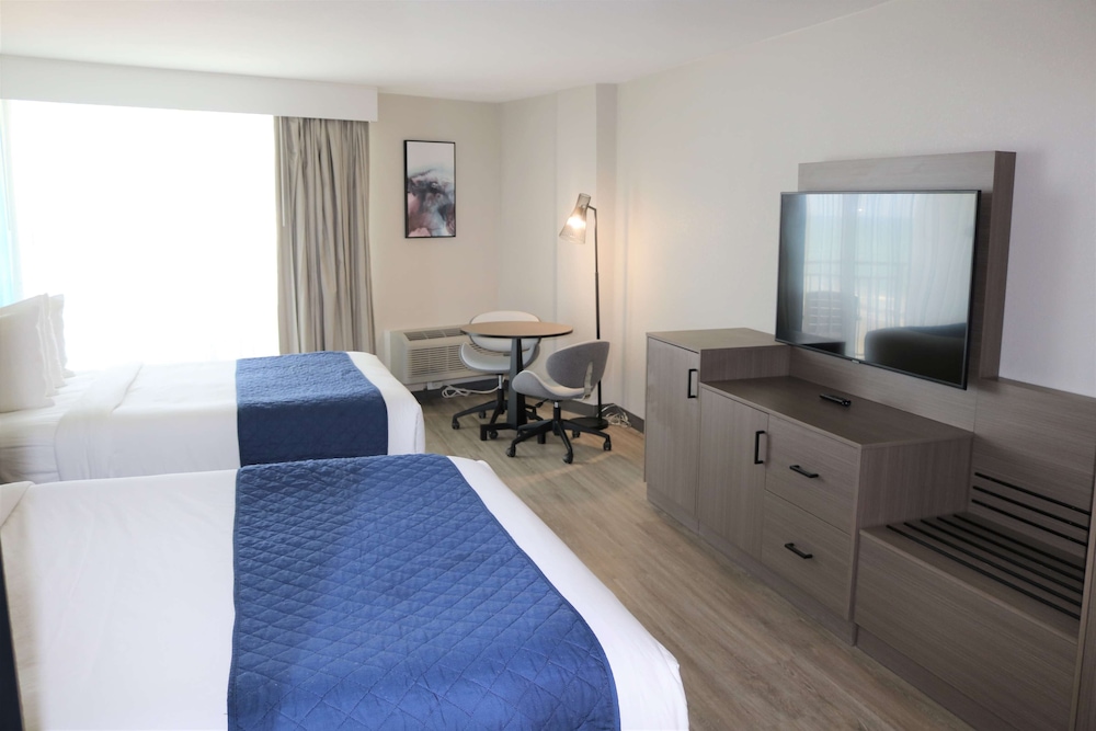 Standard Room, 2 Queen Beds, Accessible, Non Smoking (View) - Photo 1