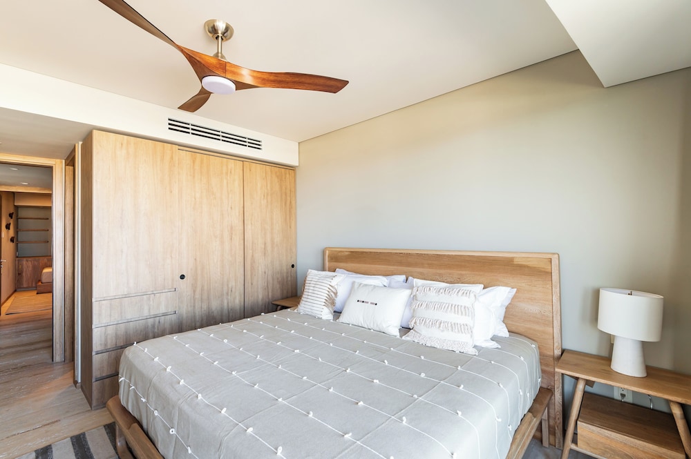 Panoramic Apartment, Pool Access, Sea View
