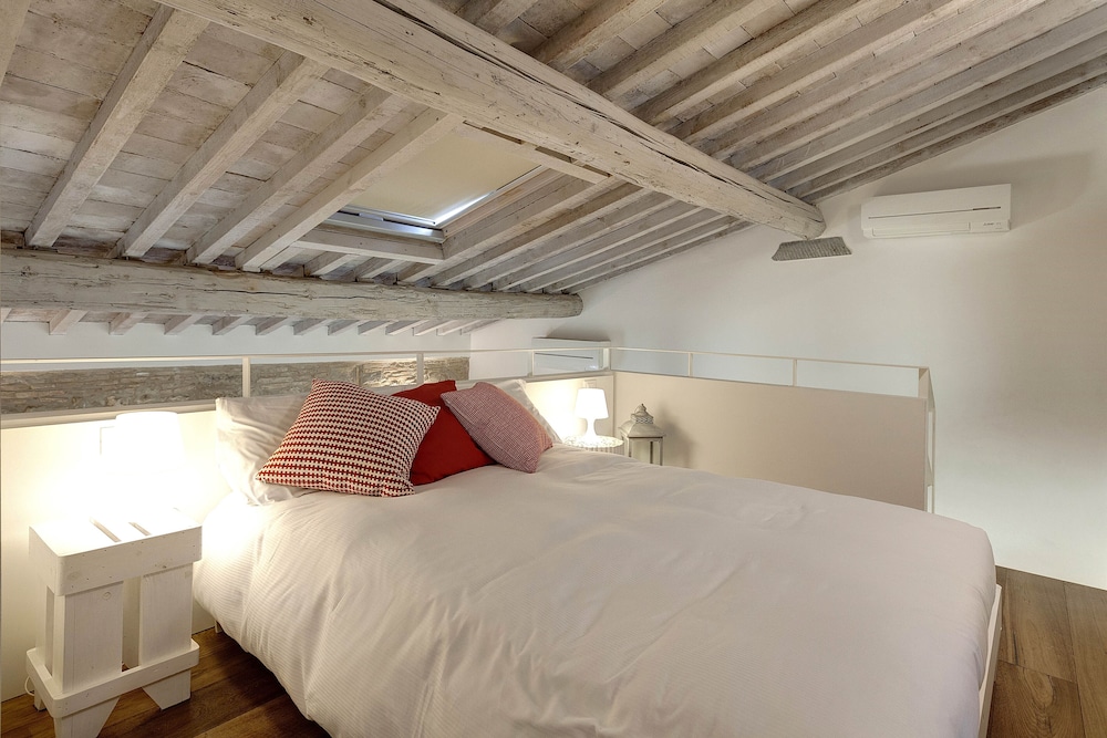 Apartment, 2 Bedrooms thumbnail 5