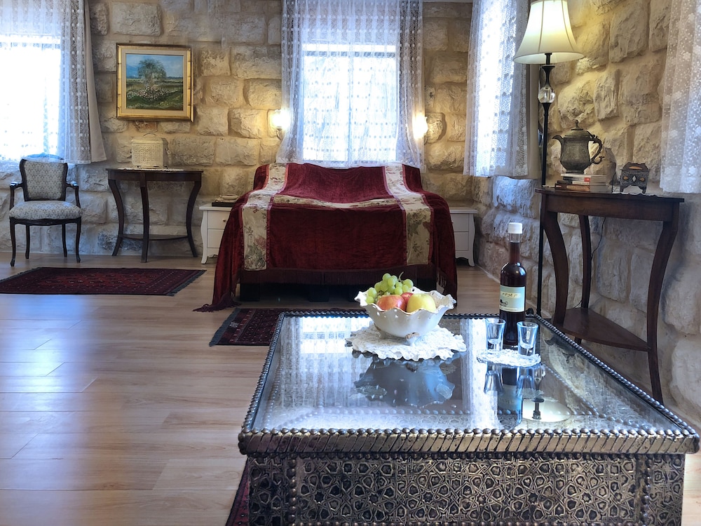 Boutique suite in the First Settlers House photo 1