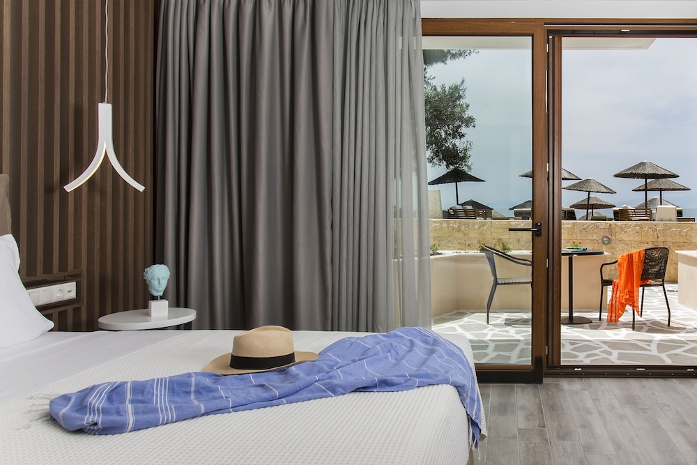 Exclusive Room, Beachfront photo 1